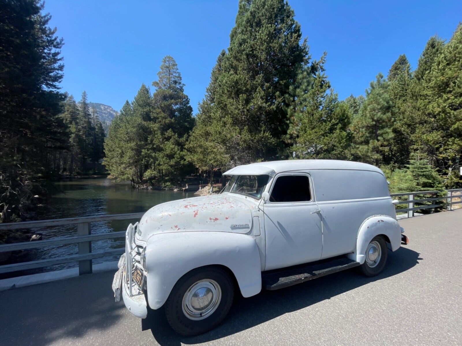 Chevrolet-Panel-SUV-1948-21