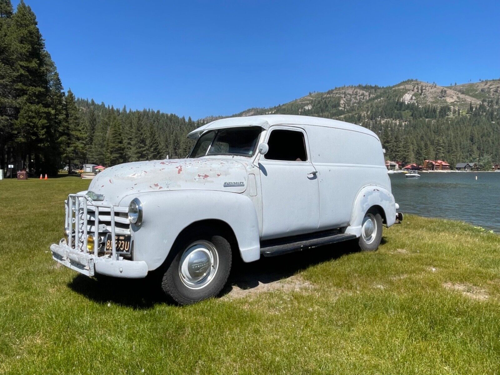 Chevrolet-Panel-SUV-1948