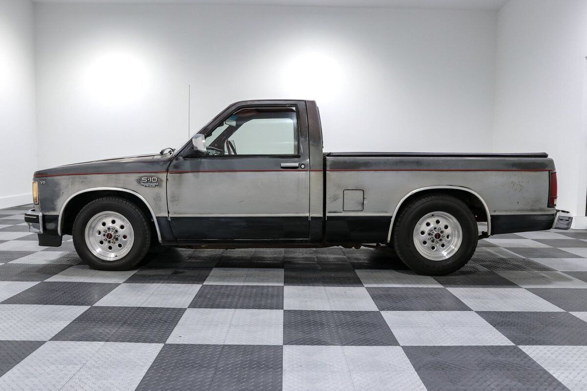 Chevrolet-S-10-Pickup-1982-3