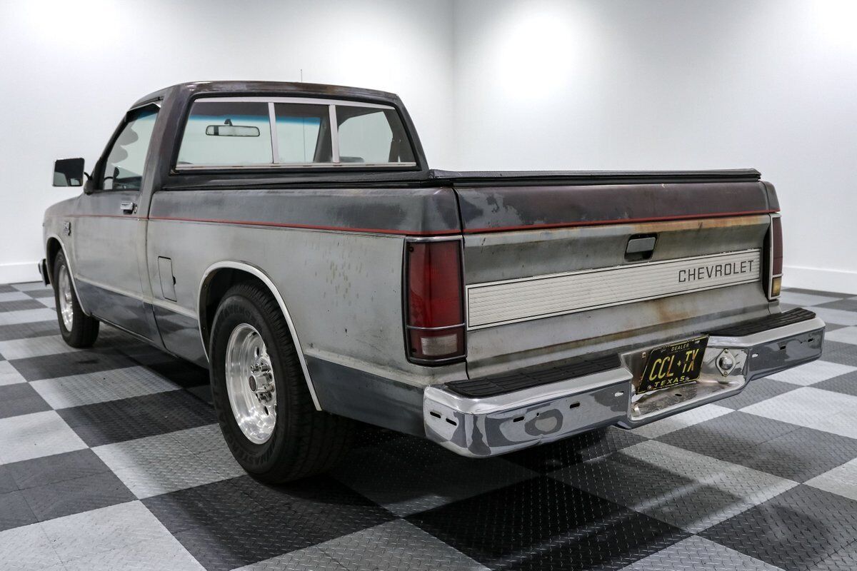 Chevrolet-S-10-Pickup-1982-4