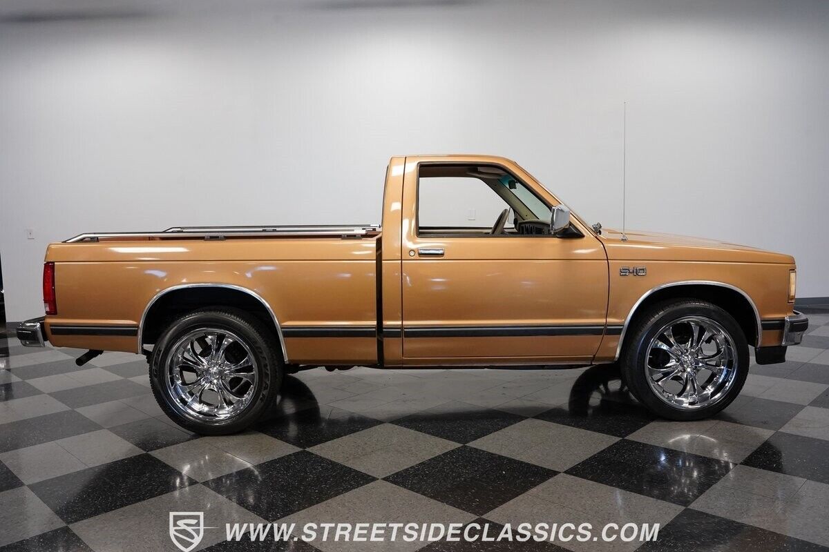 Chevrolet-S-10-Pickup-1984-14