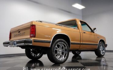 Chevrolet-S-10-Pickup-1984-27