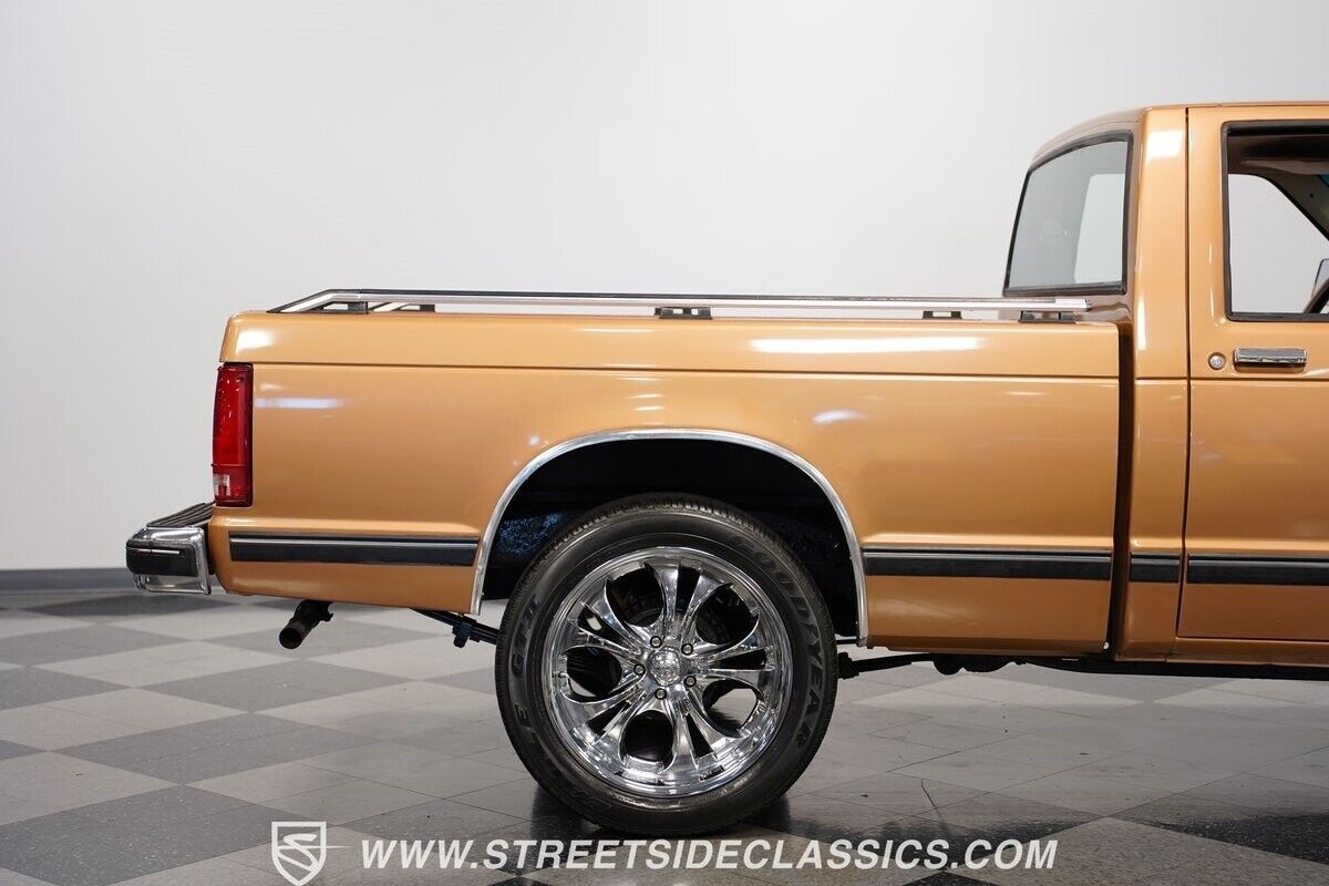 Chevrolet-S-10-Pickup-1984-29