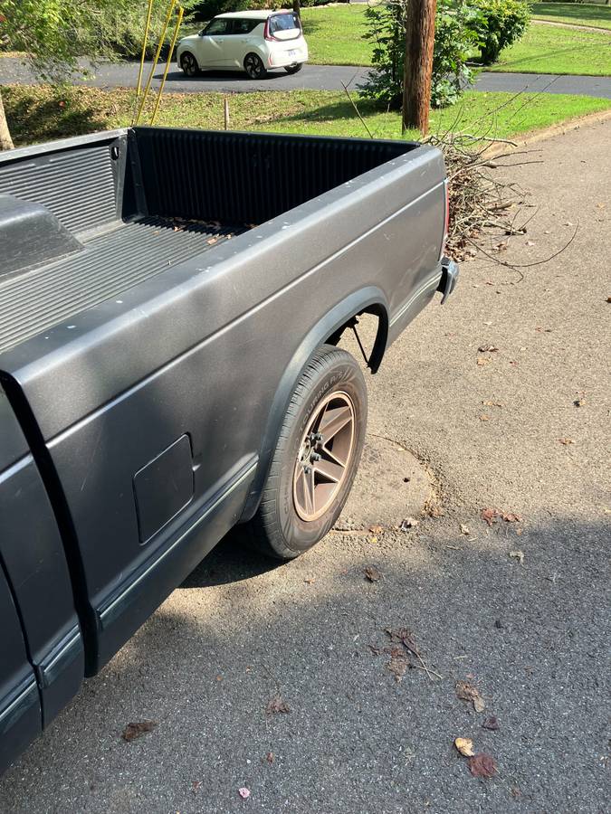 Chevrolet-S10-pickup-1988-4