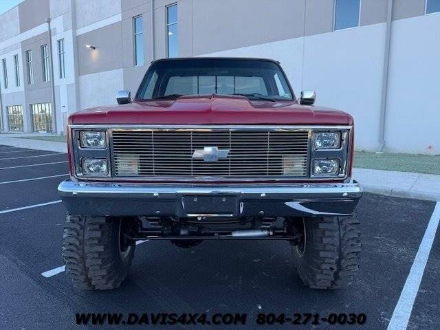 Chevrolet-Scottsdale-k10-squarebody-lifted-pick-up-1984-10