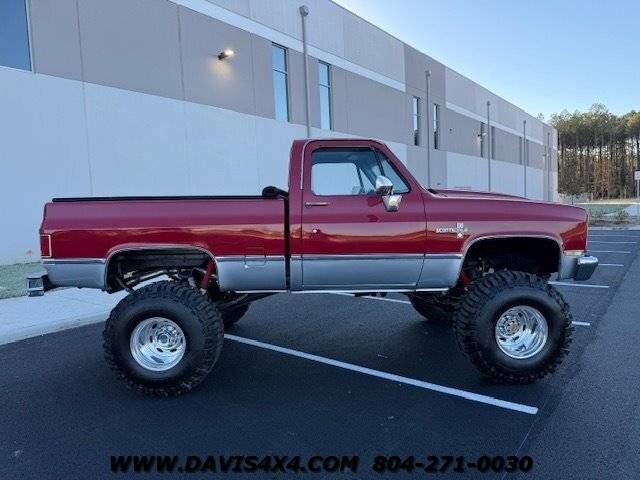 Chevrolet-Scottsdale-k10-squarebody-lifted-pick-up-1984-2