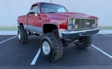 Chevrolet-Scottsdale-k10-squarebody-lifted-pick-up-1984