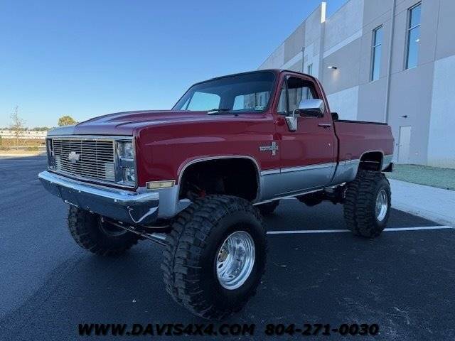 Chevrolet-Scottsdale-k10-squarebody-lifted-pick-up-1984-9