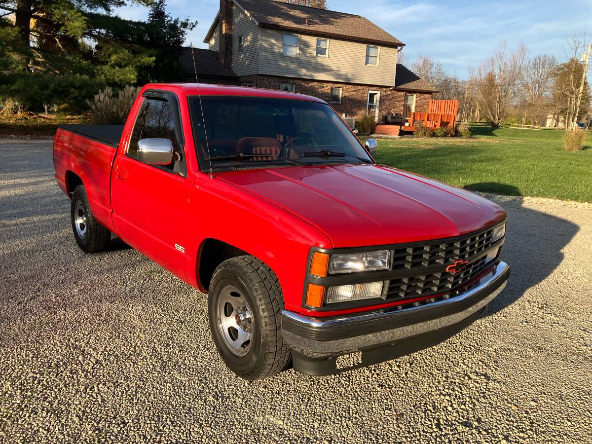 Chevrolet-Silverado-1500-1990-1