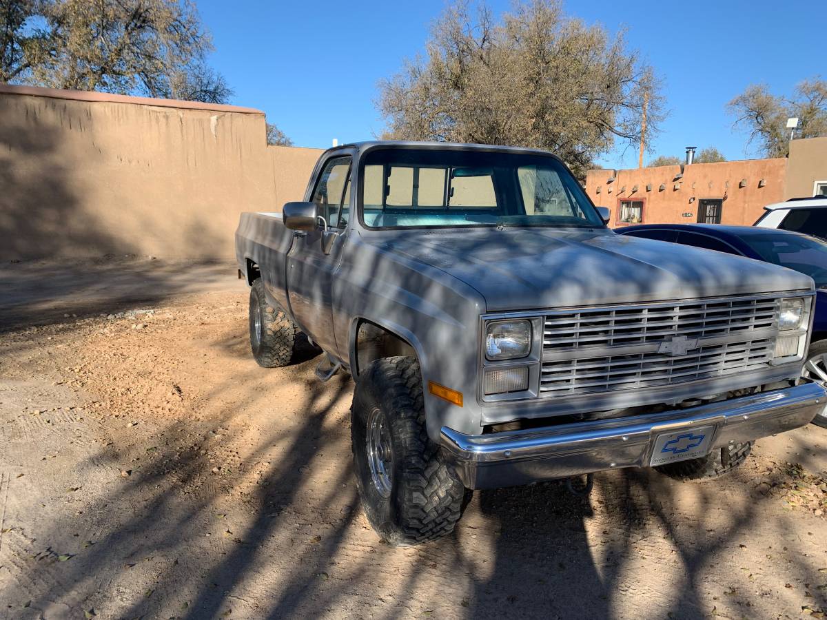 Chevrolet-Silverado-1500-4x4-1984-2