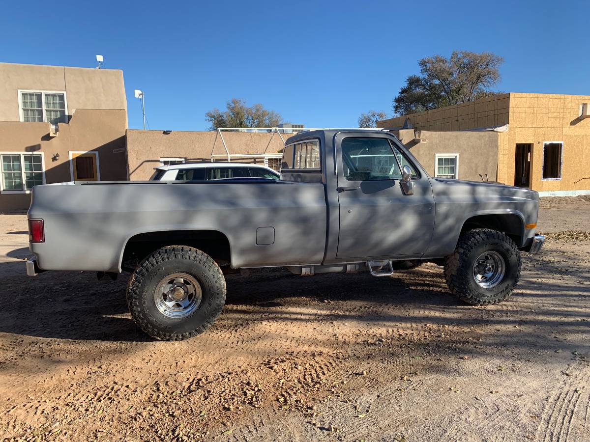 Chevrolet-Silverado-1500-4x4-1984