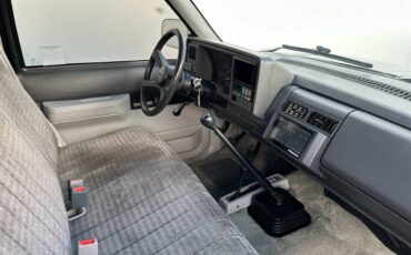 Chevrolet-Silverado-1500-4x4-regular-cab-short-bed-z71-v8-5.-1992-21