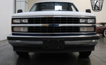 Chevrolet-Silverado-1500-Pickup-1989-11