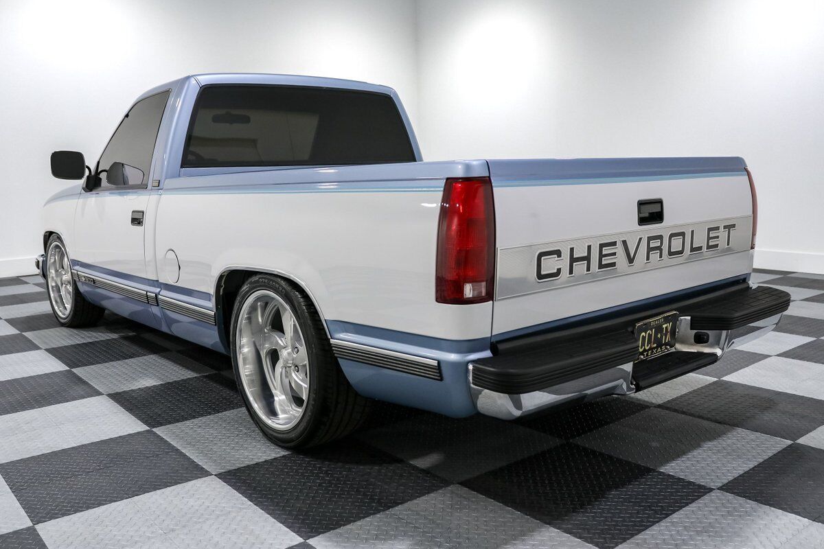 Chevrolet-Silverado-1500-Pickup-1989-4