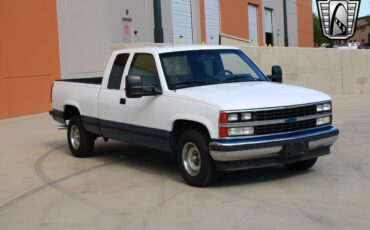 Chevrolet-Silverado-1500-Pickup-1989-5