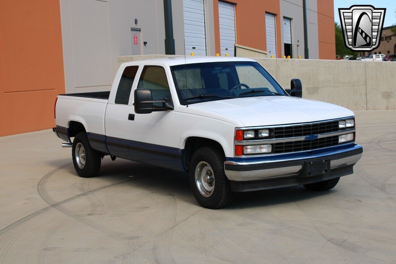 Chevrolet-Silverado-1500-Pickup-1989-5