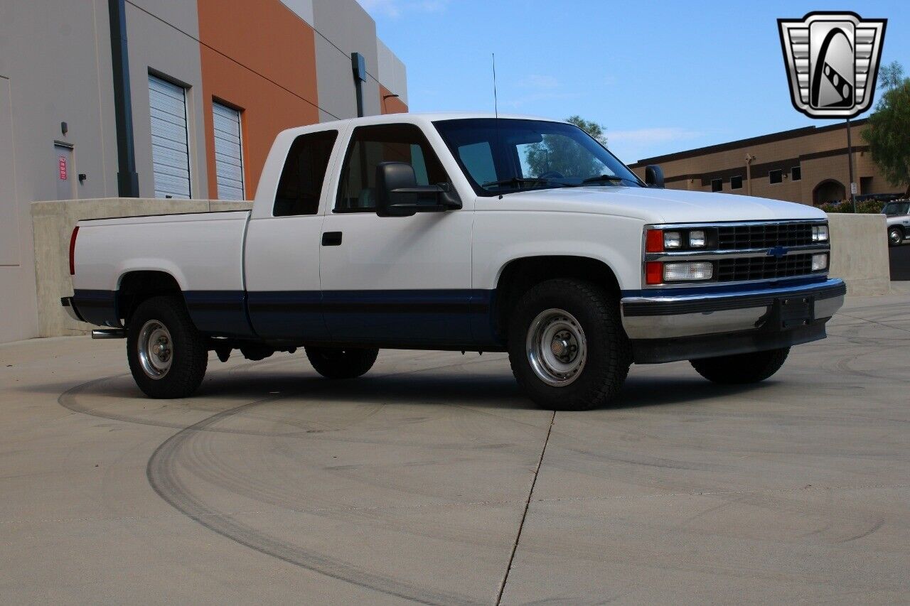 Chevrolet-Silverado-1500-Pickup-1989-6