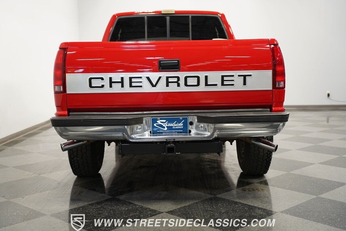 Chevrolet-Silverado-1500-Pickup-1992-9