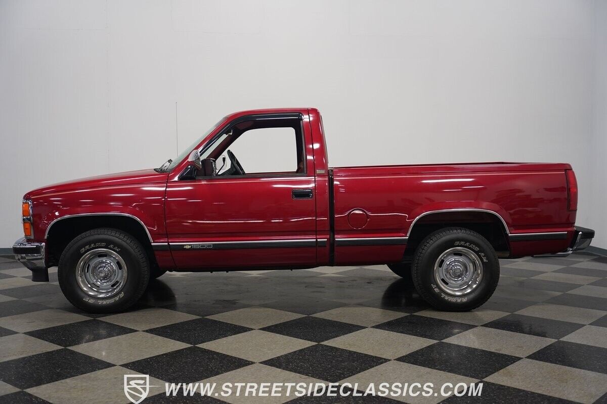 Chevrolet-Silverado-1500-Pickup-1992-9