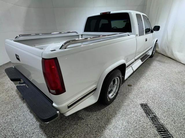 Chevrolet-Silverado-1500-Pickup-1994-9