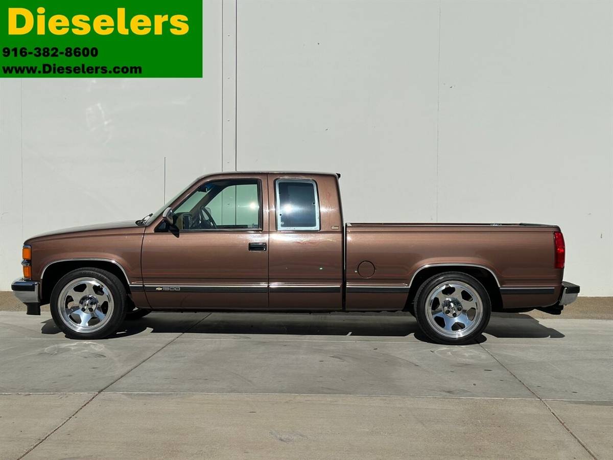 Chevrolet-Silverado-1500-extra-cab-short-bed-5.7l-v8-lowered-1994-1