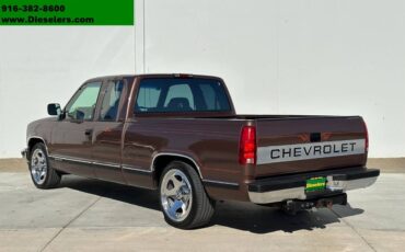 Chevrolet-Silverado-1500-extra-cab-short-bed-5.7l-v8-lowered-1994-2