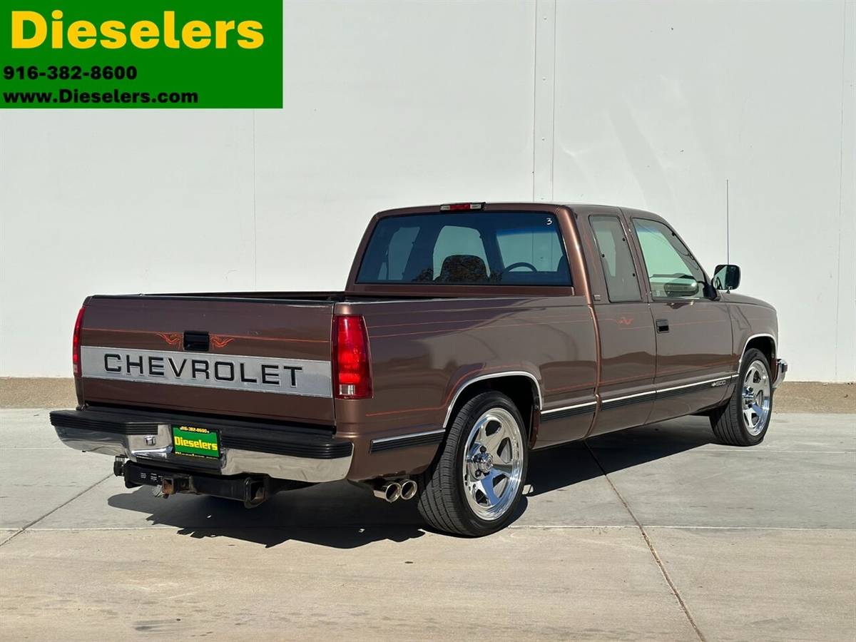 Chevrolet-Silverado-1500-extra-cab-short-bed-5.7l-v8-lowered-1994-3