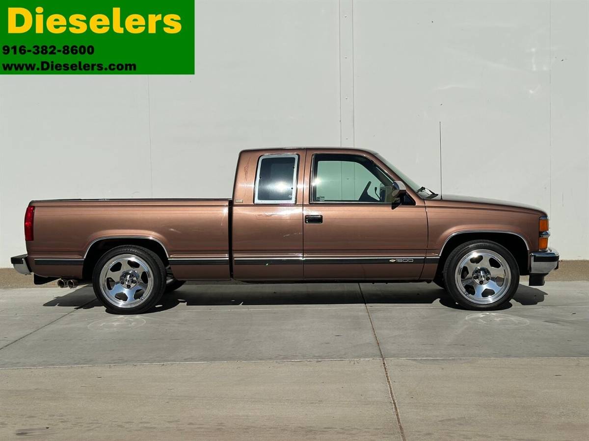 Chevrolet-Silverado-1500-extra-cab-short-bed-5.7l-v8-lowered-1994-4