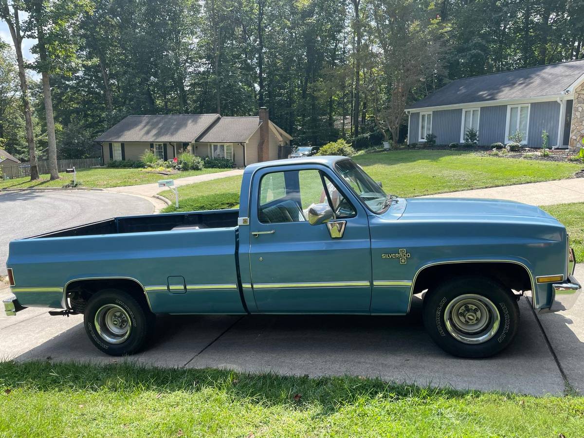 Chevrolet-Silverado-1987-12