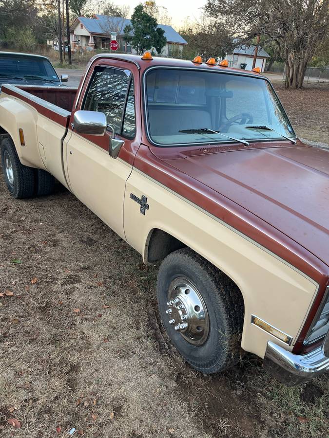 Chevrolet-Silverado-3500-1982-1