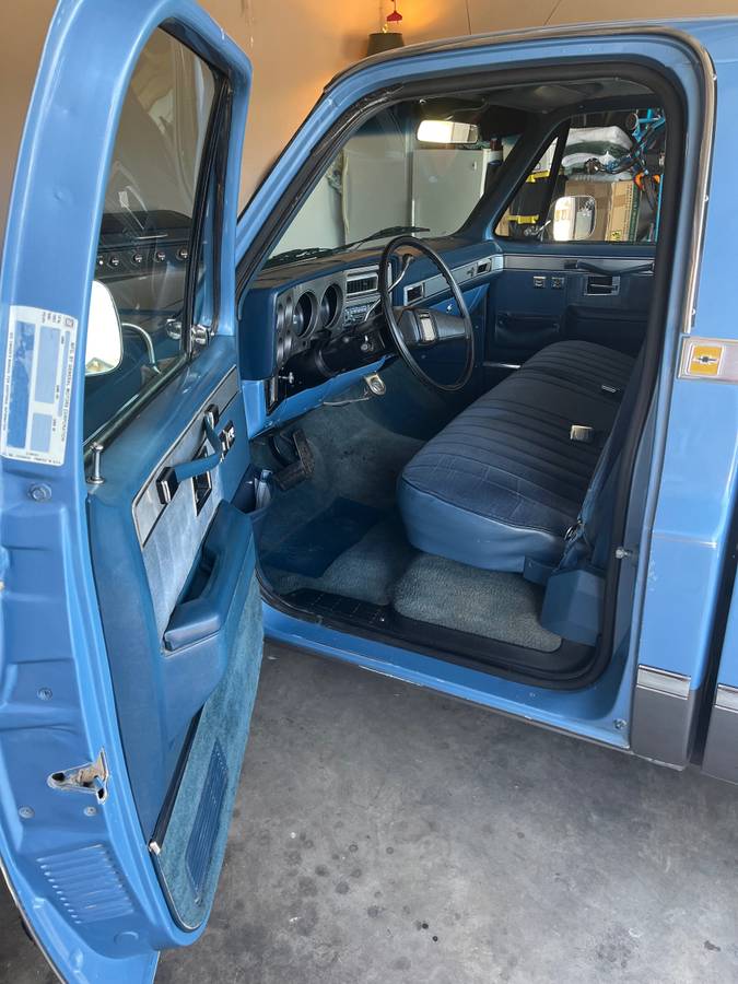 Chevrolet-Silverado-c10-short-bed-1986-13