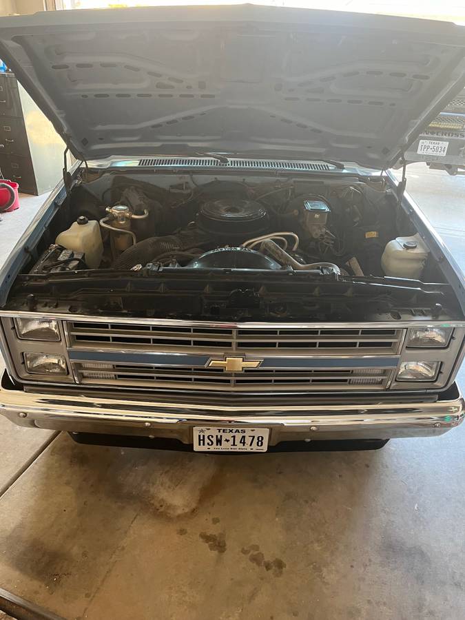 Chevrolet-Silverado-c10-short-bed-1986-9