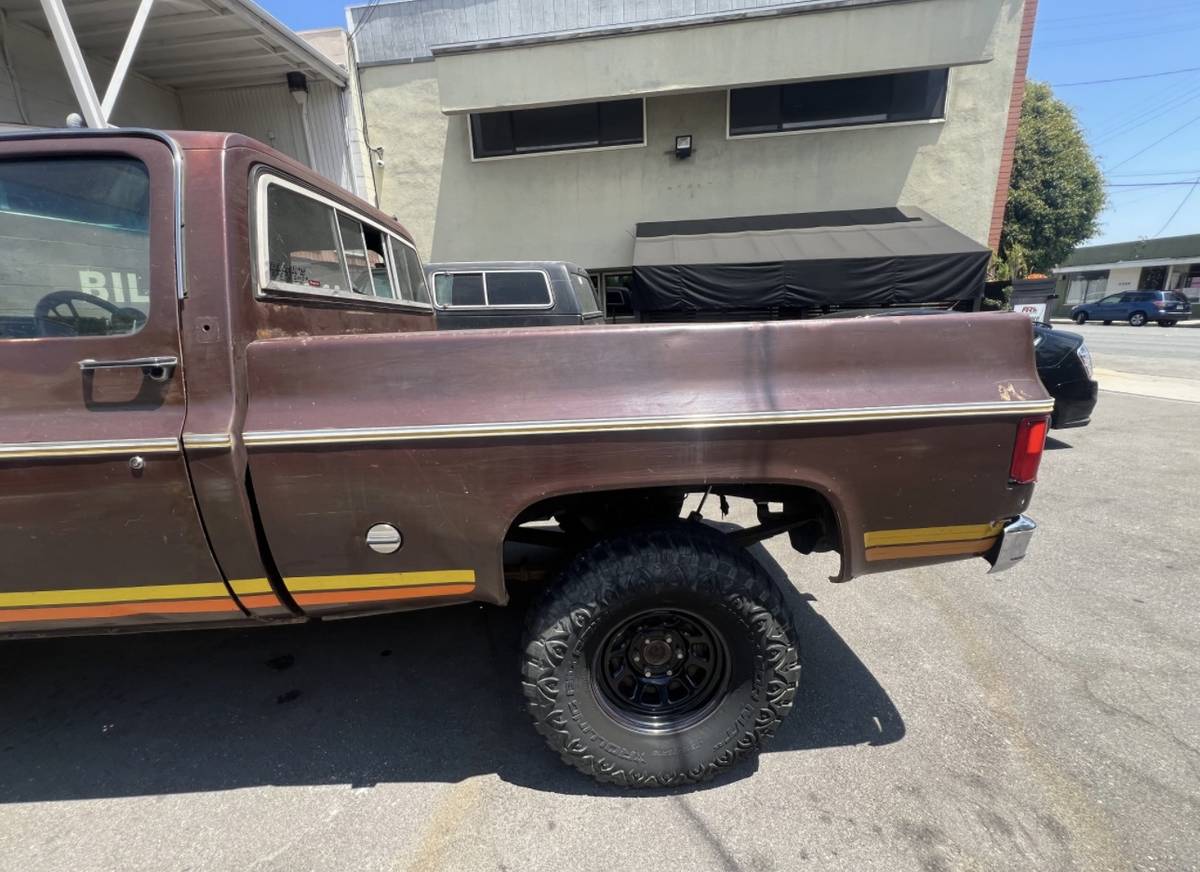 Chevrolet-Silverado-k10-1977-4