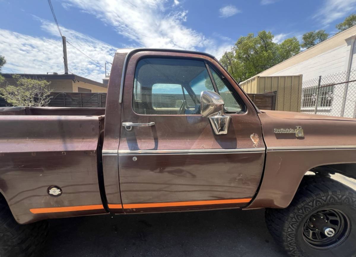 Chevrolet-Silverado-k10-1977-7