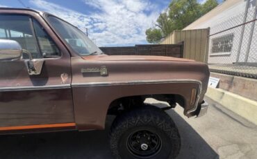 Chevrolet-Silverado-k10-1977-8