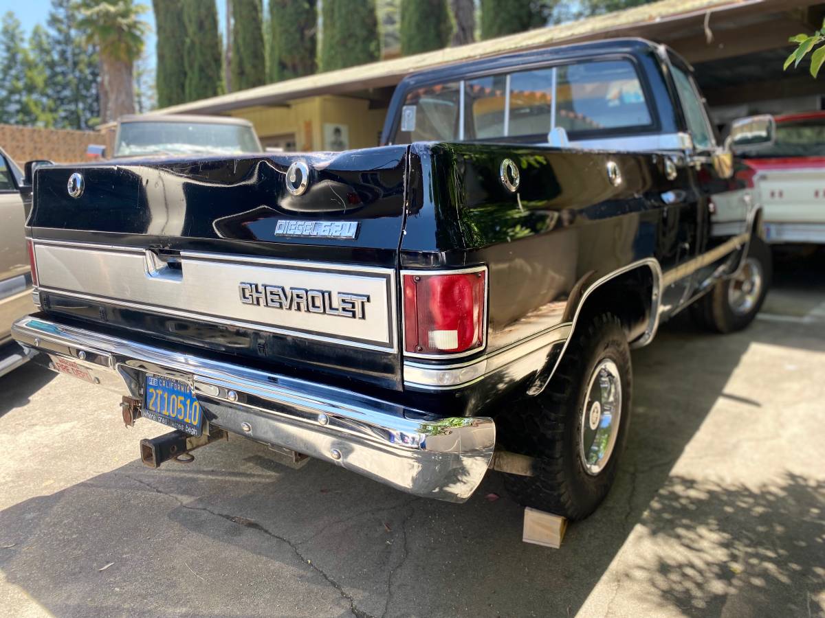 Chevrolet-Silverado-k10-diesel-1985-3