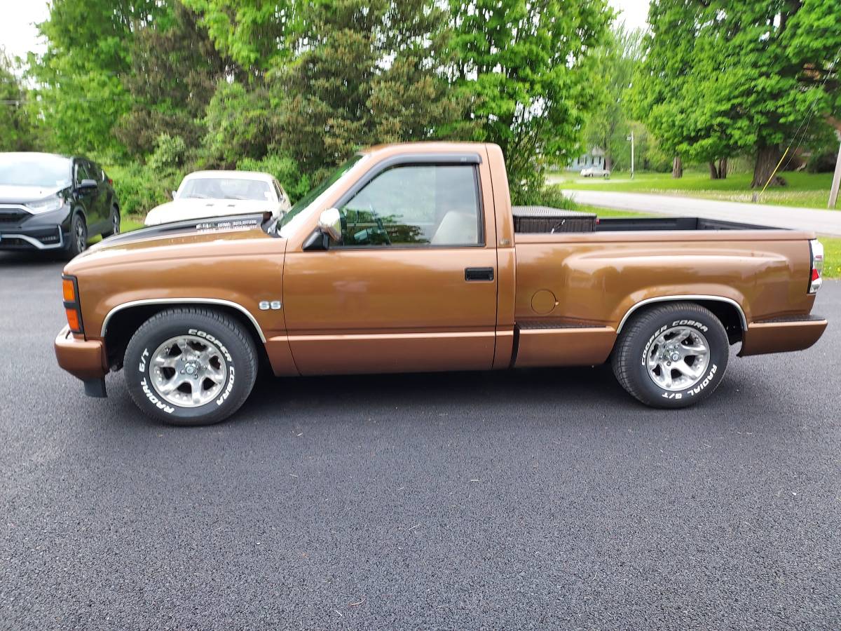 Chevrolet-Silverado-short-cab-1989-2