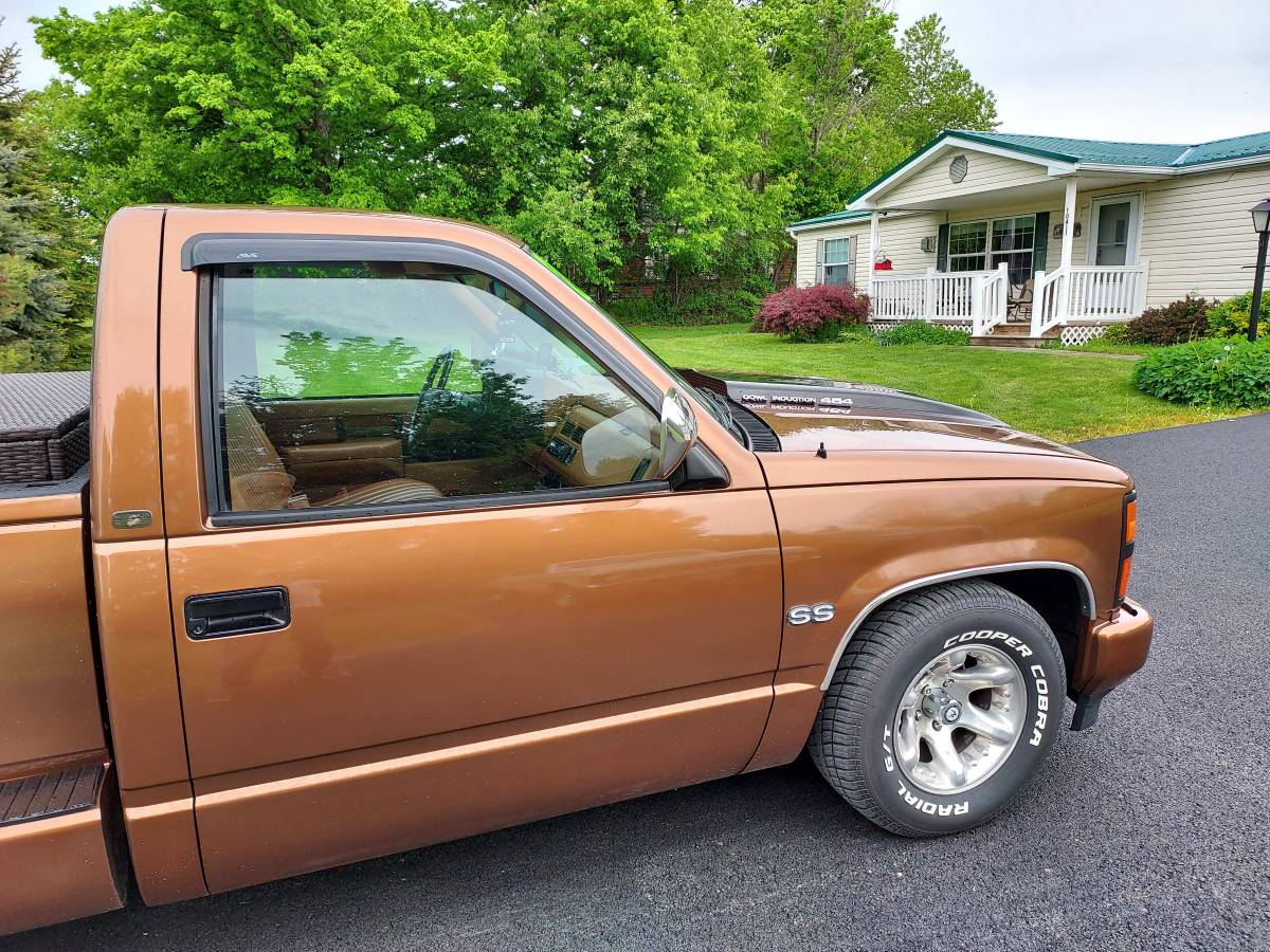 Chevrolet-Silverado-short-cab-1989-6