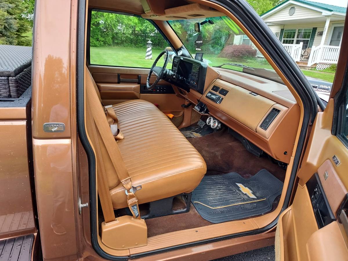 Chevrolet-Silverado-short-cab-1989-8