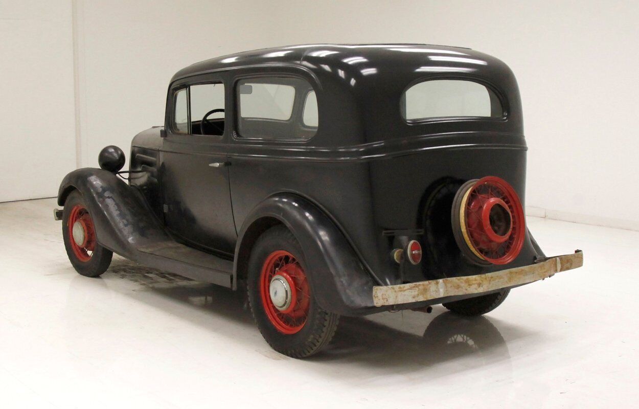 Chevrolet-Standard-Berline-1934-2