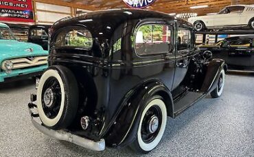 Chevrolet-Standard-Berline-1935-6