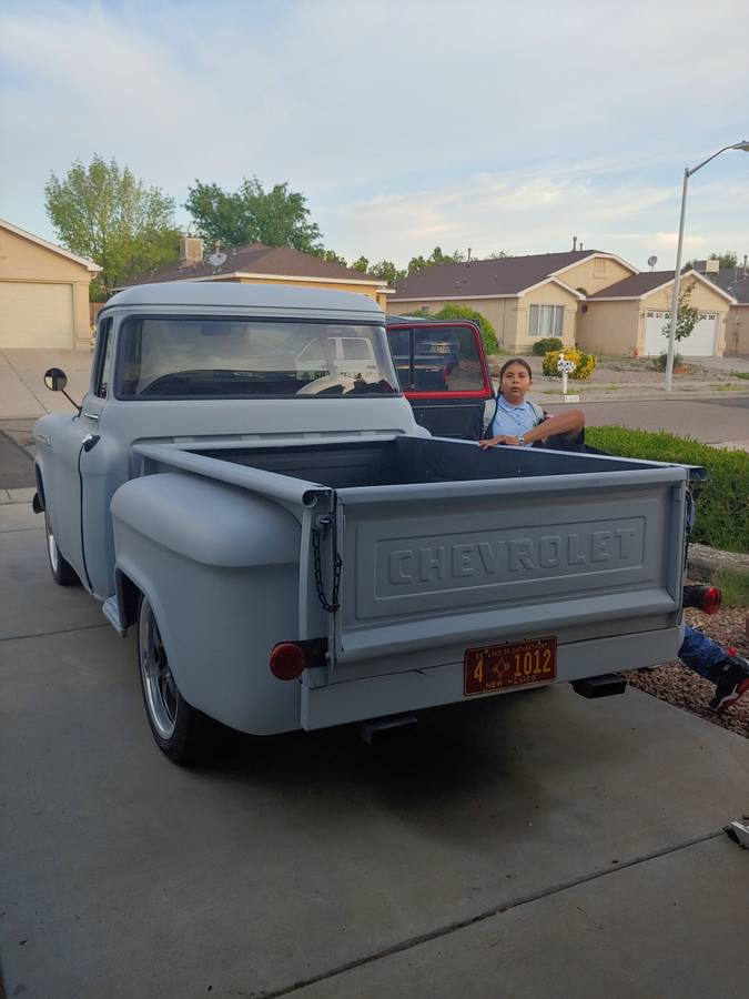 Chevrolet-Step-side-truck-1955-2