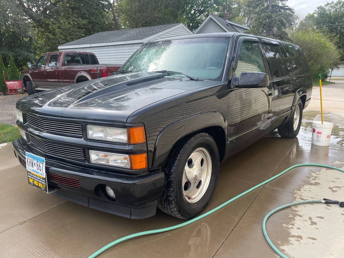 Chevrolet-Suburban-1500-1993-3