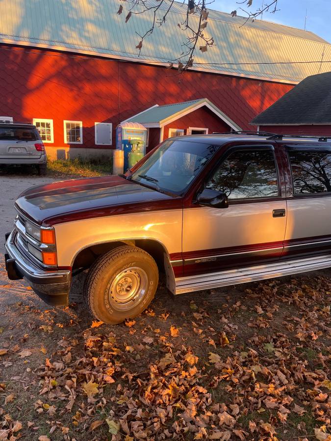 Chevrolet-Suburban-1500-1994-1