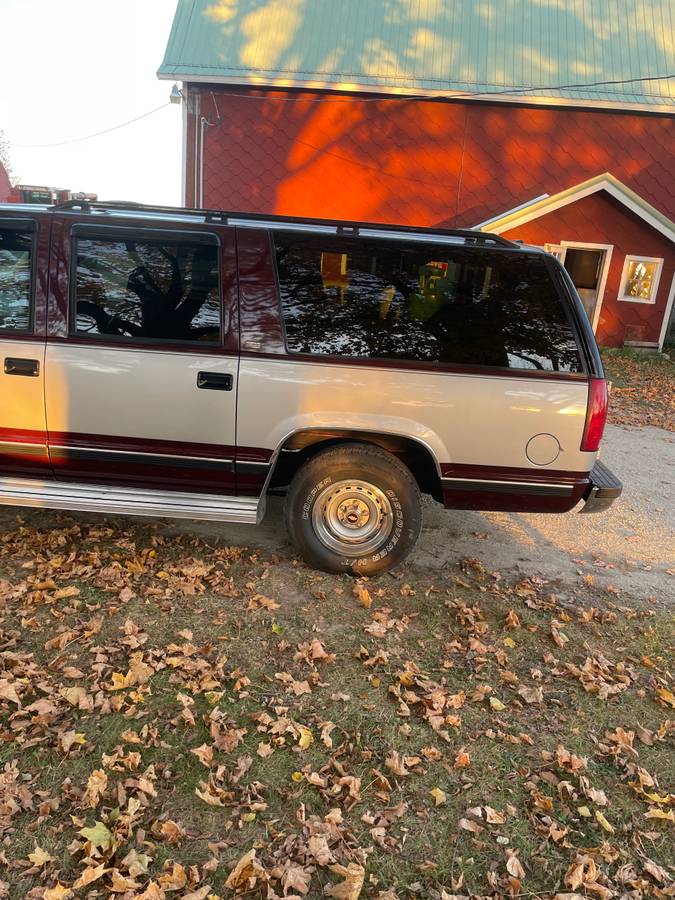 Chevrolet-Suburban-1500-1994-2