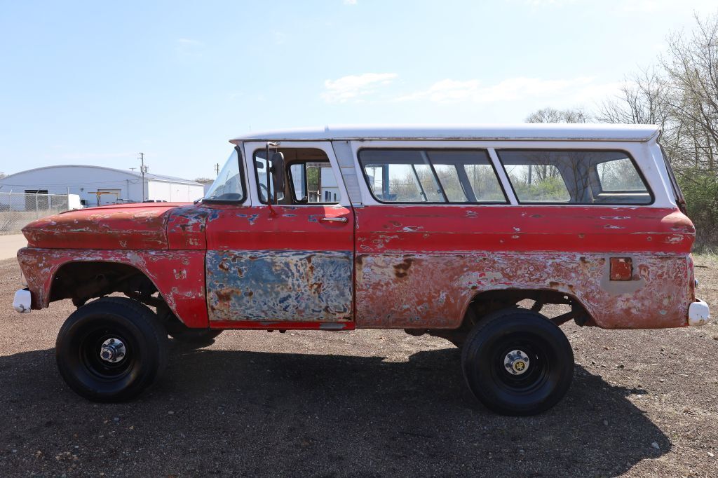 Chevrolet-Suburban-1963-3