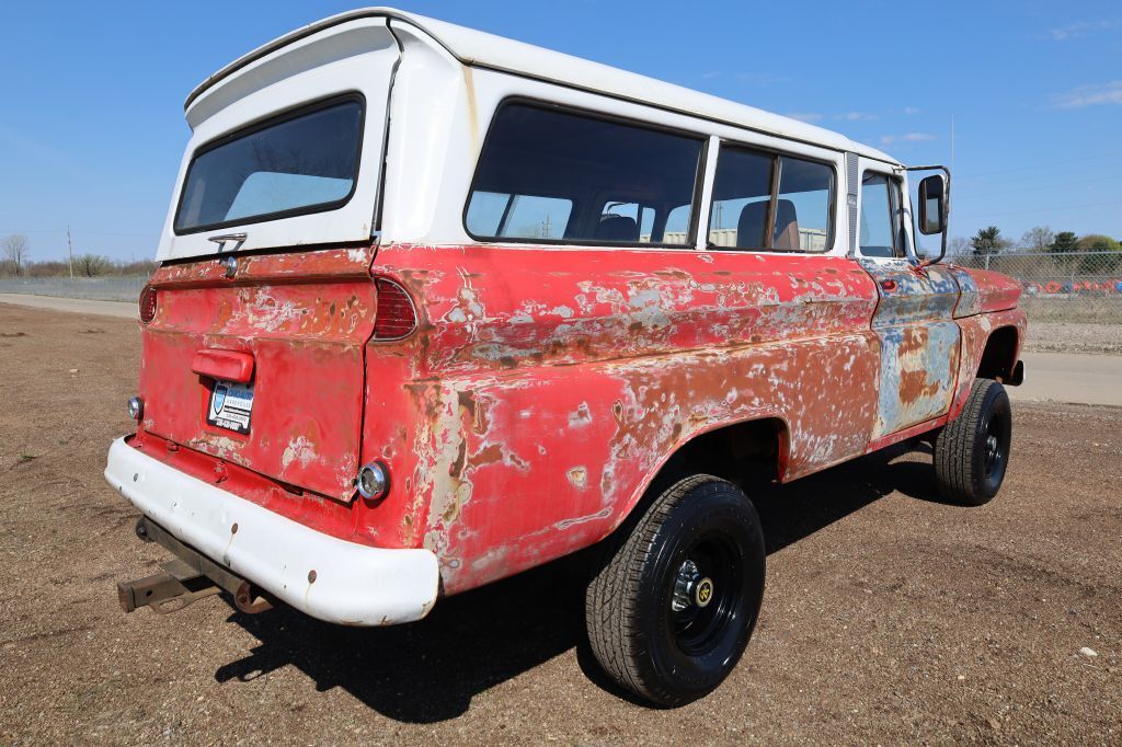 Chevrolet-Suburban-1963-7