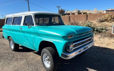 Chevrolet-Suburban-1966-5