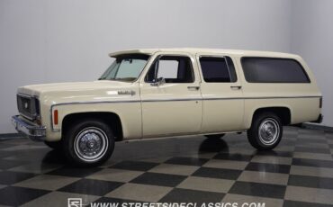 Chevrolet-Suburban-1973-8