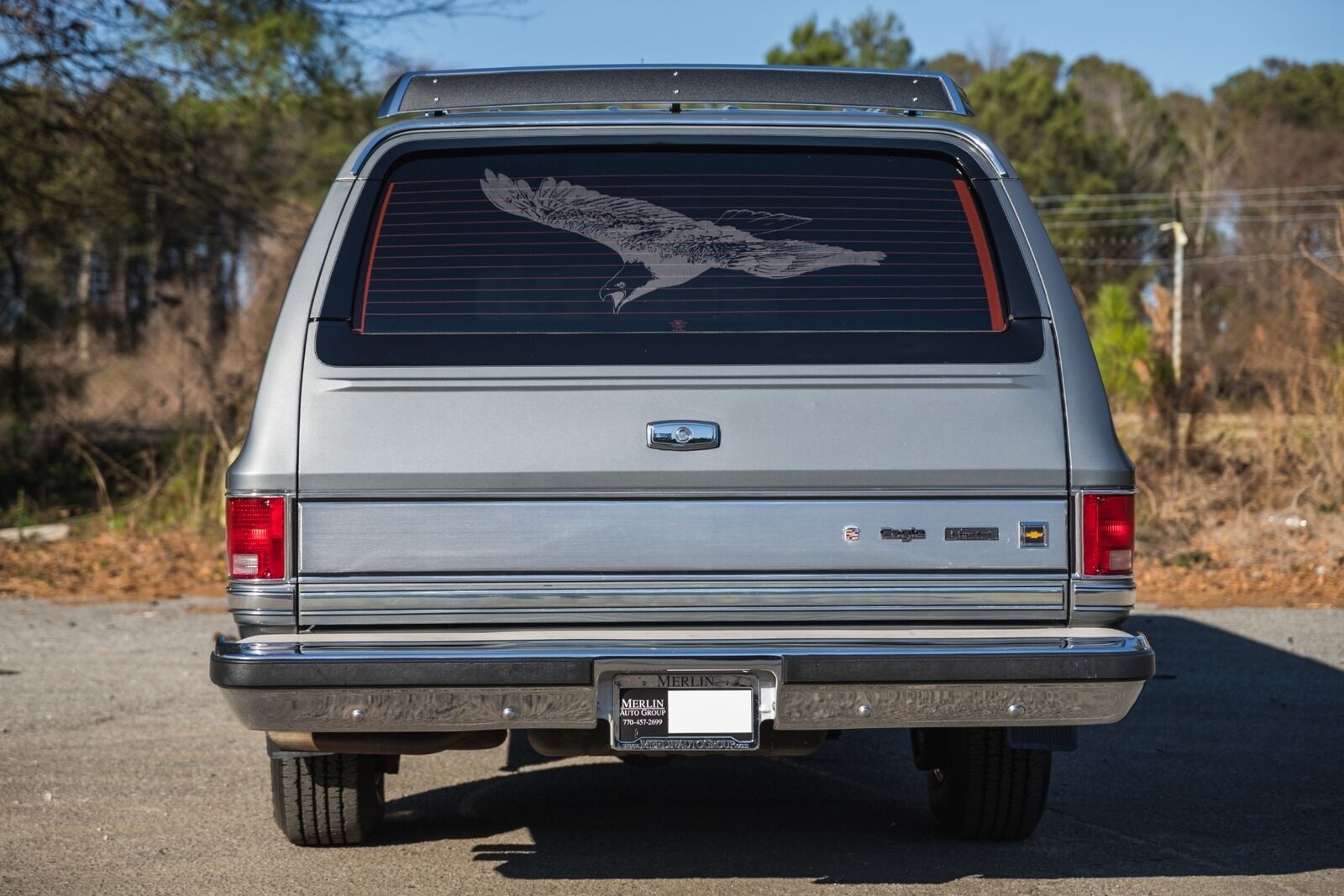 Chevrolet-Suburban-1988-8